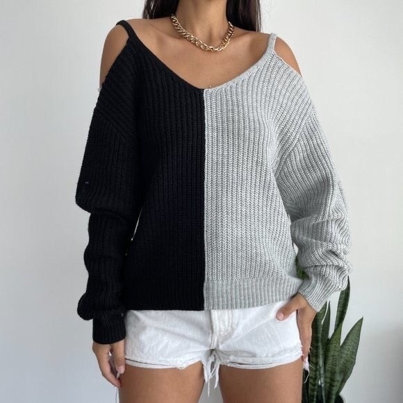 Almost Famous Sweaters - NEW PLUS SIZE Almost Famous 2 Tone Sweater